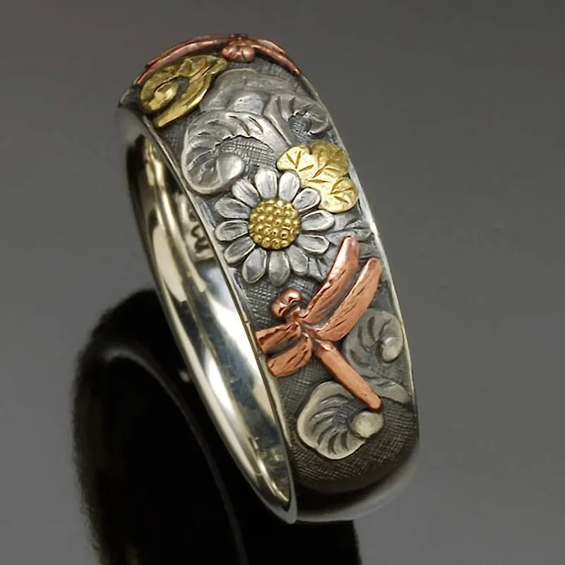 Vintage Sunflower Dragonfly Ring™