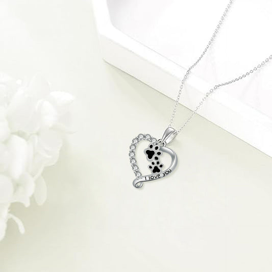 Heart-shaped Pendant Paw Necklace™