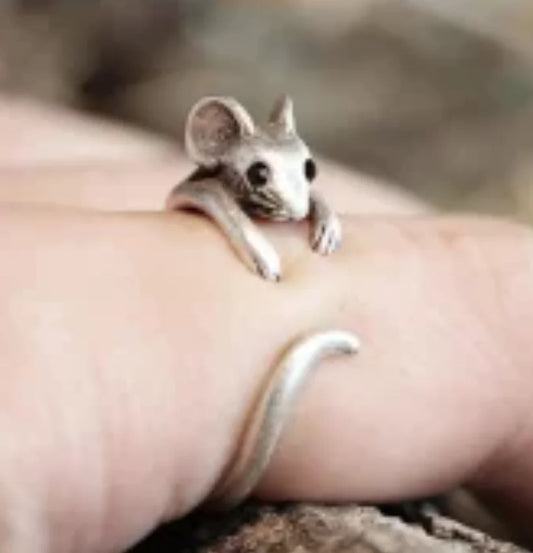 Adorable Mouse Wrap Ring™ – Vintage Adjustable Jewelry